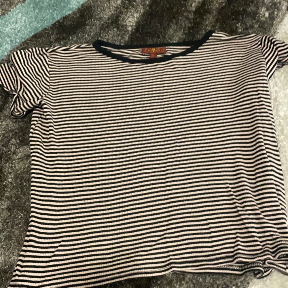 black and pink crop top